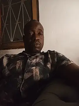 WaiterZim online show from May 2026 10:51:02 PM