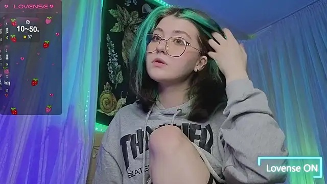 Miko Meow online show from April 2026 07:58:02 PM