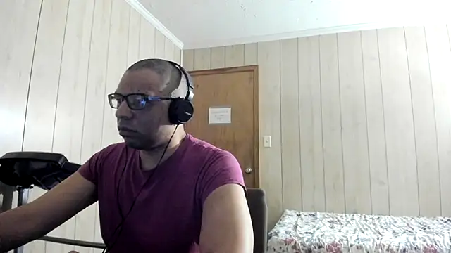 NaturalBeautyQueen online show from June 2026 05:18:02 PM