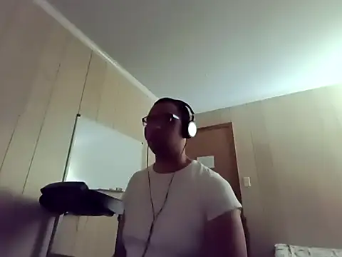 NaturalBeautyQueen online show from September 2025 11:06:02 AM