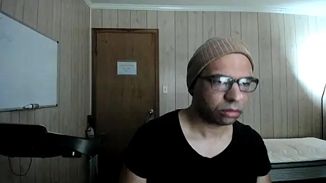 NaturalBeautyQueen online show from October 2025 01:00:01 PM