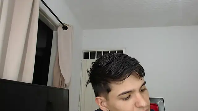 Alex mojica online show from October 2025 05:08:01 AM