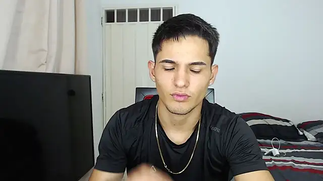 Snapshot of Alex_mojica chatting on November 2025 02:06:02 PM Alex mojica online show from November 2025 02:06:02 PM