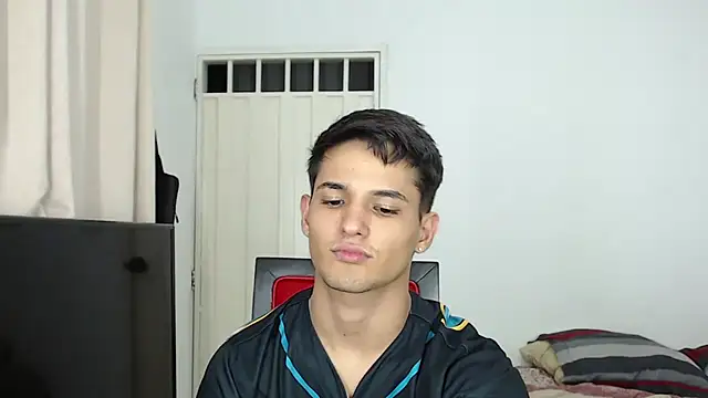 Snapshot of Alex_mojica chatting on November 2025 05:11:01 AM Alex mojica online show from November 2025 05:11:01 AM