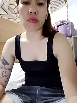 Snapshot of Deliciousgirl14 chatting on November 2025 04:38:02 AM Deliciousgirl14 online show from November 2025 04:38:02 AM