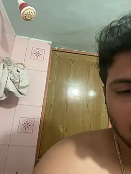 Kira 1413 online show from February 2026 04:31:02 PM