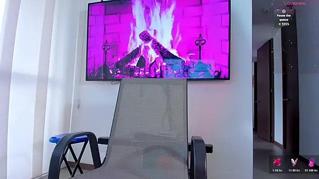 Michelle Ferrerr online show from February 2026 10:43:02 PM