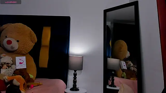 Snapshot of Evan_Storn chatting on November 2025 03:54:01 AM Evan Storn online show from November 2025 03:54:01 AM