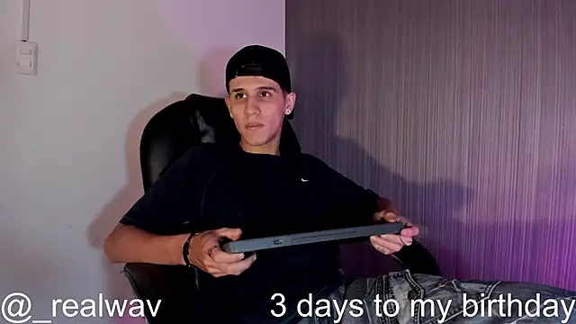  realwav online show from October 2025 07:19:02 AM