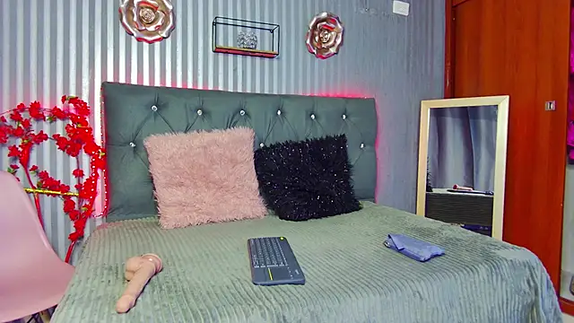 geminis milf online show from October 2025 06:49:02 PM