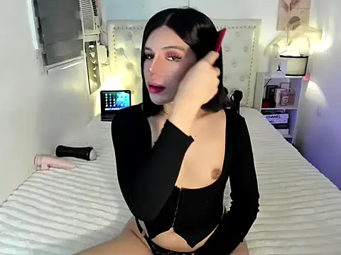 naughtyandreaxx online show from July 2026 08:00:01 AM
