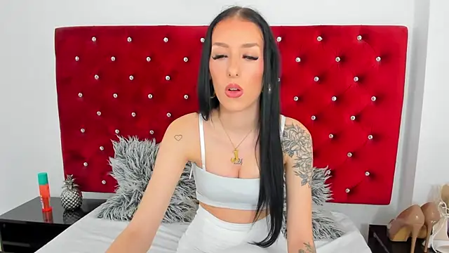 Snapshot of PleasureJasmine chatting on November 2025 09:02:01 AM PleasureJasmine online show from November 2025 09:02:01 AM