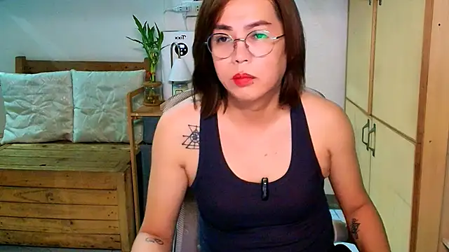 Snapshot of moriliciousxxx chatting on July 2026 10:07:02 PM moriliciousxxx online show from July 2026 10:07:02 PM