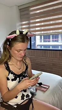 andyzuzka online show from October 2025 02:46:01 PM