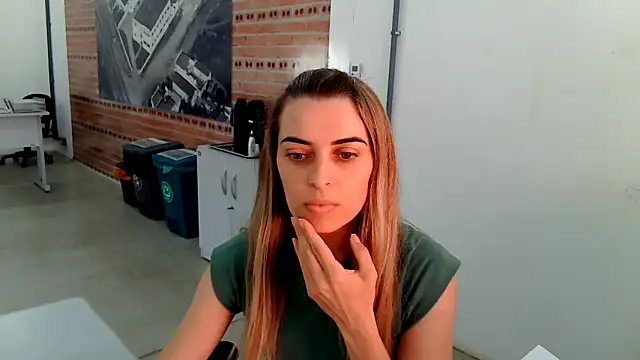 Snapshot of SweetGraciosa chatting on December 2025 07:46:01 PM SweetGraciosa online show from December 2025 07:46:01 PM