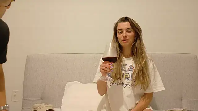 Snapshot of SweetGraciosa chatting on October 2025 01:40:01 AM SweetGraciosa online show from October 2025 01:40:01 AM