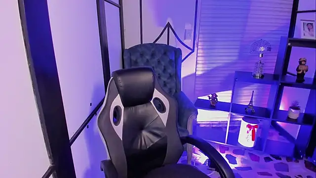 NahomiRichards  online show from October 2025 05:05:02 AM