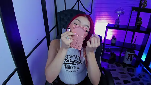 NahomiRichards  online show from September 2025 04:49:02 AM