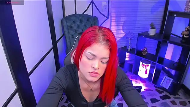 NahomiRichards  online show from December 2025 04:27:01 AM