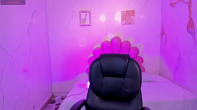 NahomiRichards  online show from June 2026 05:04:02 AM