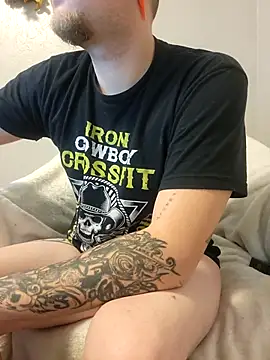 Snapshot of matty244 chatting on October 2025 05:09:02 PM matty244 online show from October 2025 05:09:02 PM