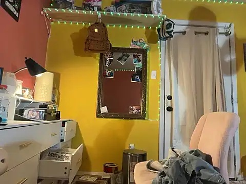 bearcub300 online show from November 2025 12:26:01 AM