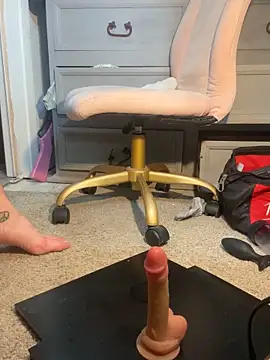 bearcub300 online show from September 2025 05:02:01 AM