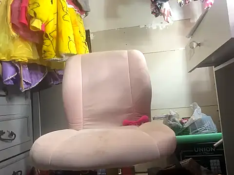 bearcub300 online show from September 2025 11:49:01 PM