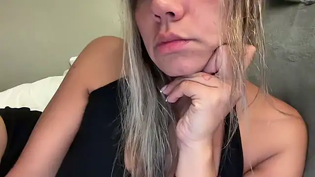 prettyykitty22 online show from November 2025 04:44:01 AM