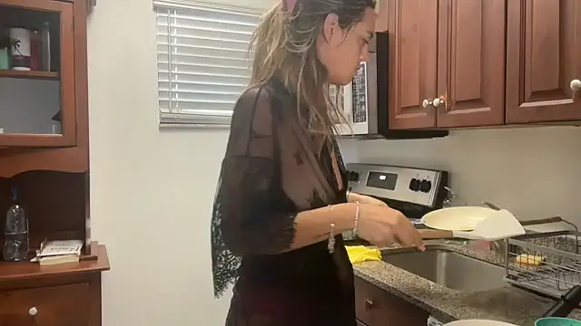 prettyykitty22 online show from March 2026 02:32:01 PM