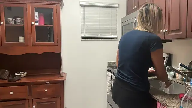 prettyykitty22 online show from November 2025 12:38:01 AM