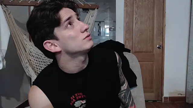 Snapshot of AteneoJr chatting on December 2025 05:12:02 AM AteneoJr online show from December 2025 05:12:02 AM