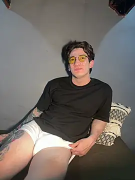 AteneoJr online show from March 2026 01:01:02 AM