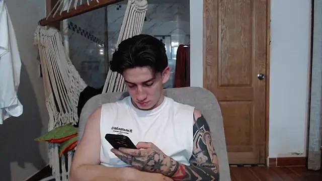 Snapshot of AteneoJr chatting on November 2025 04:18:01 AM AteneoJr online show from November 2025 04:18:01 AM