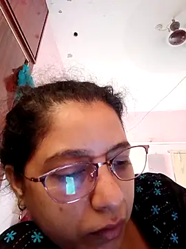 Snapshot of thanusi_2 chatting on September 2025 02:07:02 AM thanusi 2 online show from September 2025 02:07:02 AM