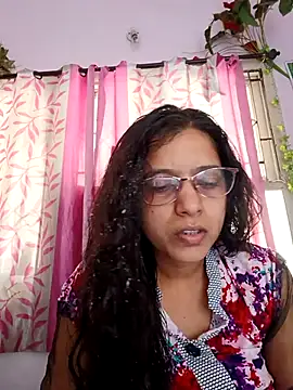Snapshot of thanusi_2 chatting on September 2025 08:43:01 AM thanusi 2 online show from September 2025 08:43:01 AM