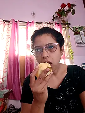 Snapshot of thanusi_2 chatting on October 2025 03:55:02 AM thanusi 2 online show from October 2025 03:55:02 AM