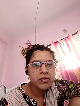 Snapshot of thanusi_2 chatting on September 2025 06:58:02 AM thanusi 2 online show from September 2025 06:58:02 AM