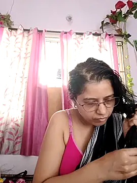 Snapshot of thanusi_2 chatting on October 2025 05:51:02 AM thanusi 2 online show from October 2025 05:51:02 AM
