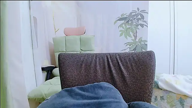 Winnie-01 online show from May 2026 02:59:02 PM