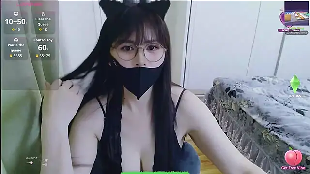 Winnie-01 online show from March 2026 02:41:02 PM