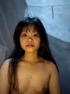 LinhNa999 online show from November 2025 12:32:02 PM