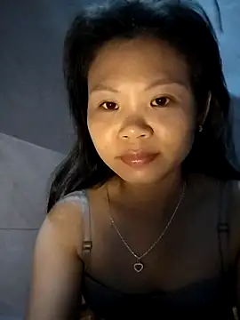 LinhNa999 online show from November 2025 12:42:01 PM