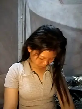 LinhNa999 online show from April 2026 12:56:02 PM