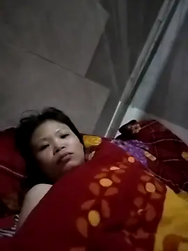 LinhNa999 online show from November 2025 01:33:02 PM