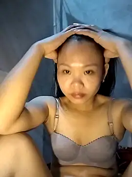 LinhNa999 online show from October 2025 12:07:01 PM