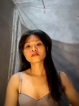 LinhNa999 online show from October 2025 02:51:02 PM