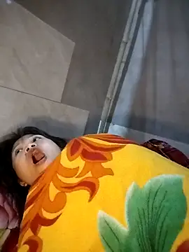 LinhNa999 online show from November 2025 02:12:02 AM