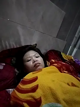 LinhNa999 online show from December 2025 01:02:02 PM