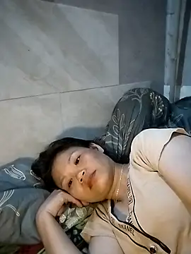 LinhNa999 online show from March 2026 12:48:01 PM